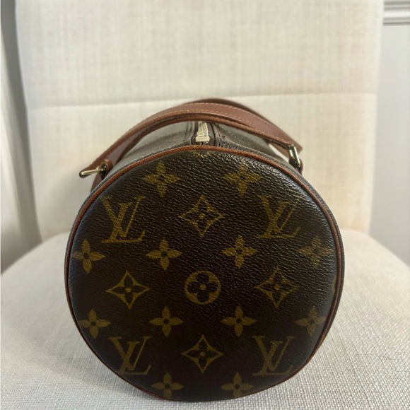 Louis Vuitton Papillon 30 Handbag - Picture 4 of 9